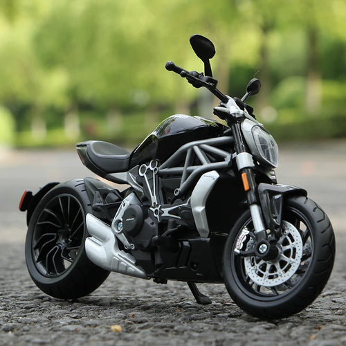 1/12 Ducati X Diavel S Die Cast Motorcycle Model